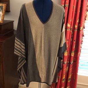 Cabi poncho. Like new. Size M